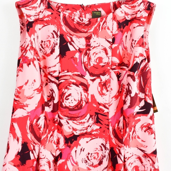 Taylor Women's Plus Size Rose Print Dress - Picture 5 of 6